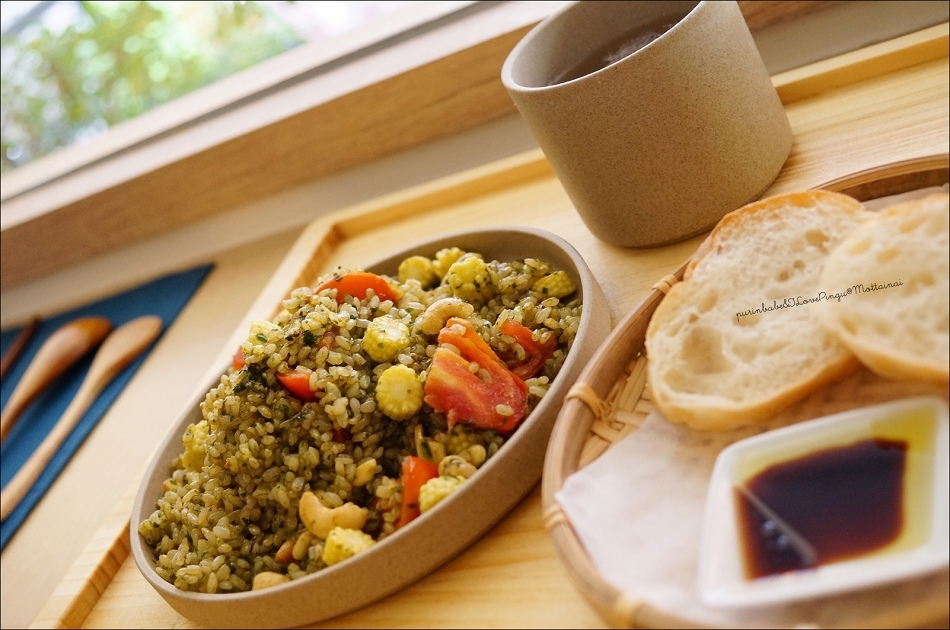 27青酱松子腰果炒饭附汤