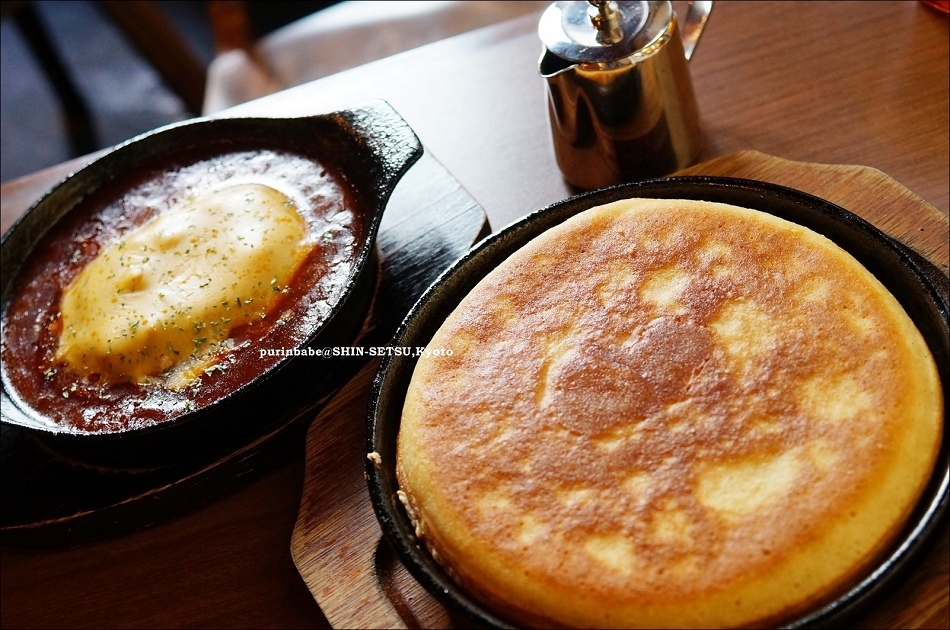 19Plain Pancake & cheddar cheese hamburger & meat sauce