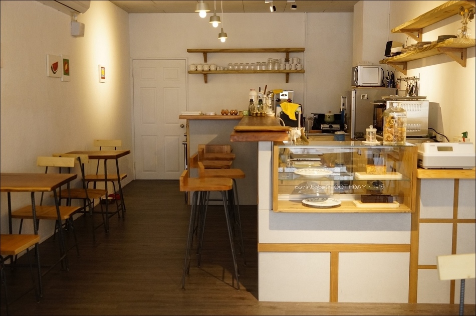 7店内3