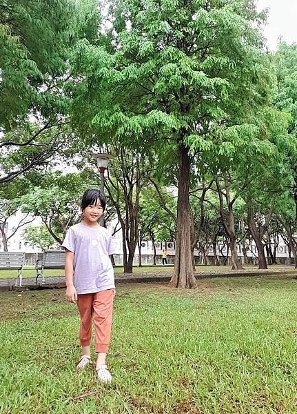 2023.8.1 孫兒們騎滑板車遊公園 🛴😘