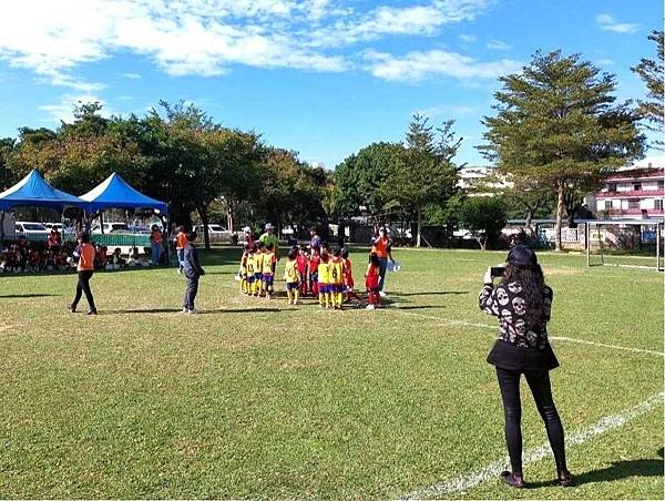 2023.12.26 藍天白雲綠地 🌞 孫兒足球比賽 ⚽️ 