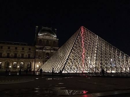 Musée du Louvre 001.jpg