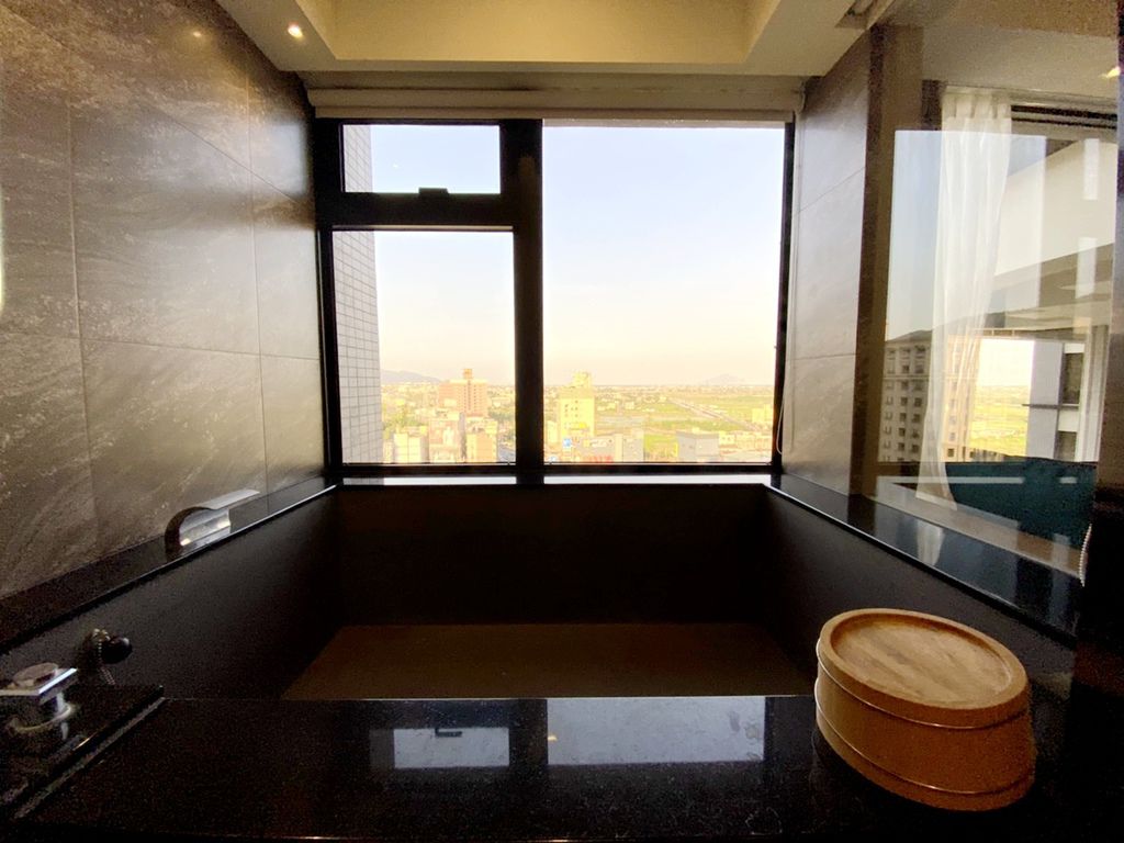 /tmp/phpVW166w /tmp/phpVW166w