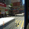 沿路可以看很多香港奇妙的民情