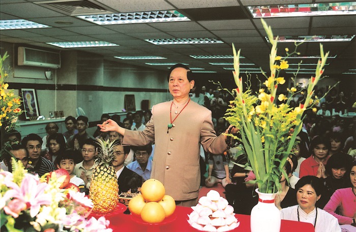 板橋禪修會於2003年3月30日遷移至新埔捷運站附近，希望接引更多民眾來修行。