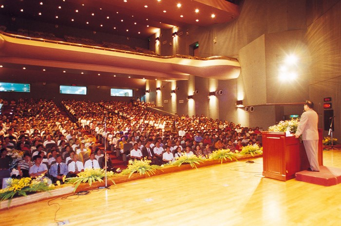 妙天禪師在台北市政府大禮堂演講「智慧禪學」 妙天禪師在台北市政府大禮堂演講「智慧禪學」