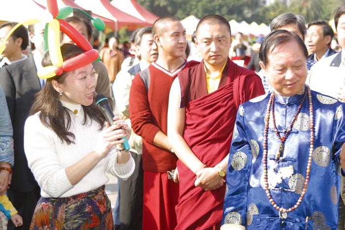 在台北國立國父紀念館主辦「全國宗教慈善同樂會」 在台北國立國父紀念館主辦「全國宗教慈善同樂會」