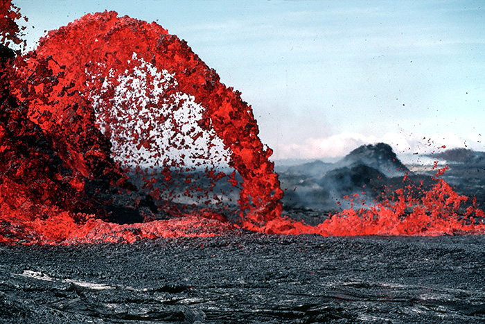火山爆發的危險 - 熔岩