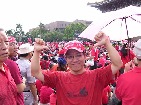 蔣公是兩手哦
