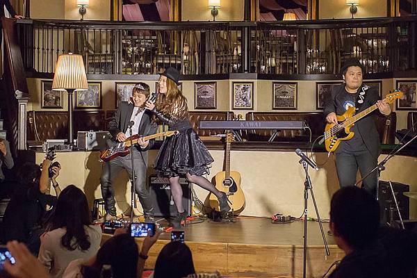 1466225_1071013799580926_6987197528510755586_n