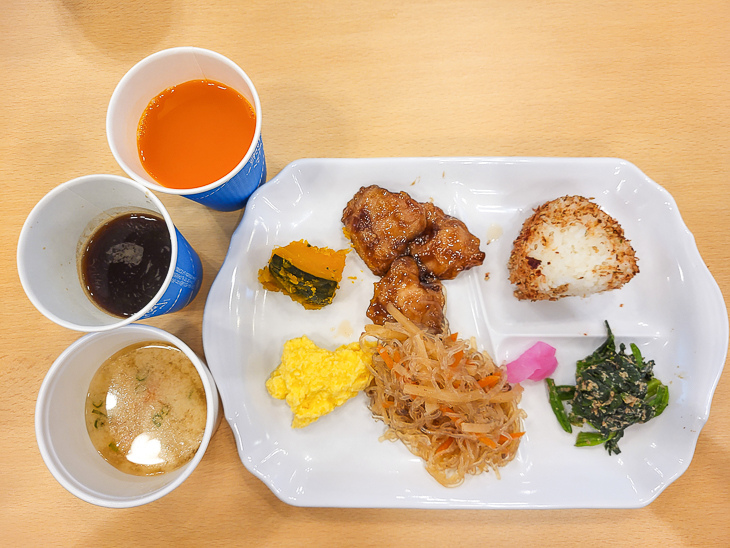 【日本隨記】第24天 宮島:嚴島神社(水中鳥居);鮮甜牡蠣+ 【日本隨記】第24天 宮島:嚴島神社(水中鳥居);鮮甜牡蠣+