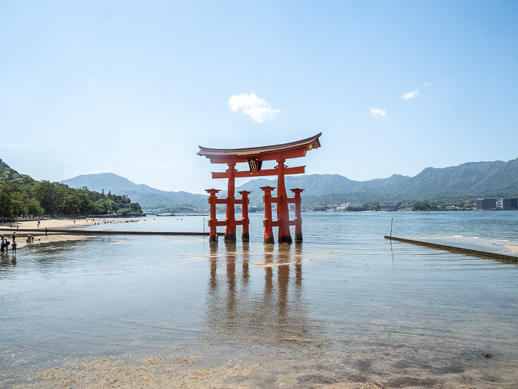 【日本隨記】第24天 宮島:嚴島神社(水中鳥居);鮮甜牡蠣+ 【日本隨記】第24天 宮島:嚴島神社(水中鳥居);鮮甜牡蠣+