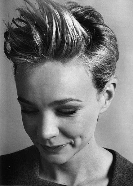 carey-mulligan-for-elle-uk-january-2011-281210-2