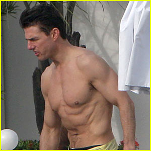 tom-cruise-ripplings-abs