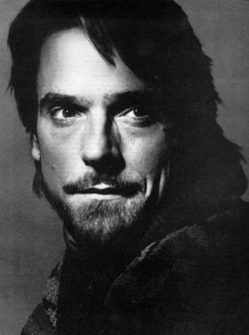 tn2_jeremy_irons_1.jpg