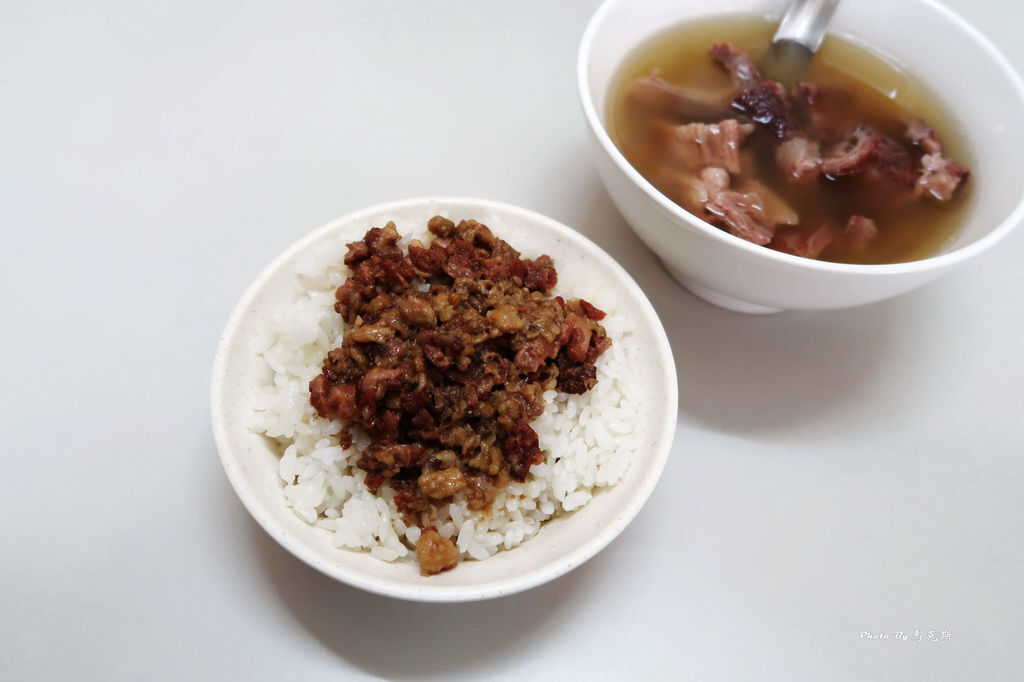 康樂街牛肉湯｜台南牛肉湯推薦：在地人推薦老店不藏私 湯頭清甜