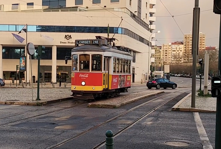 電車.jpg