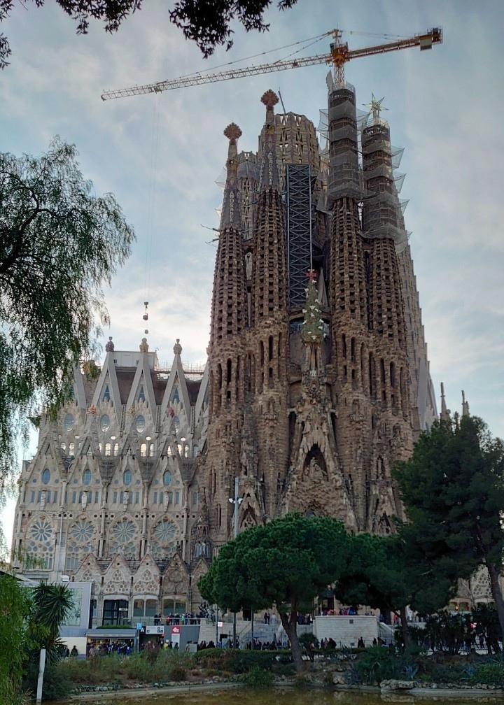 船長伊比利半島「雙牙」之旅 -六 (巴塞隆納-聖家堂)