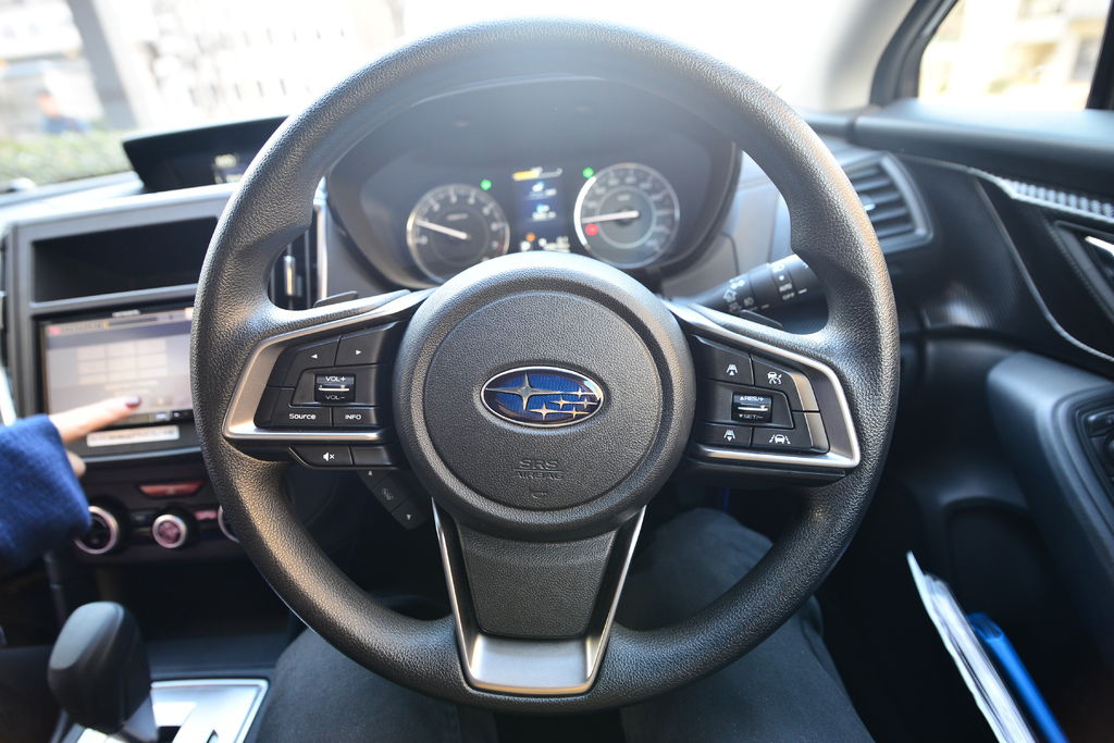 速霸路方向盤.JPG 速霸路方向盤.JPG