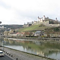 烏茲堡美茵河畔的古城