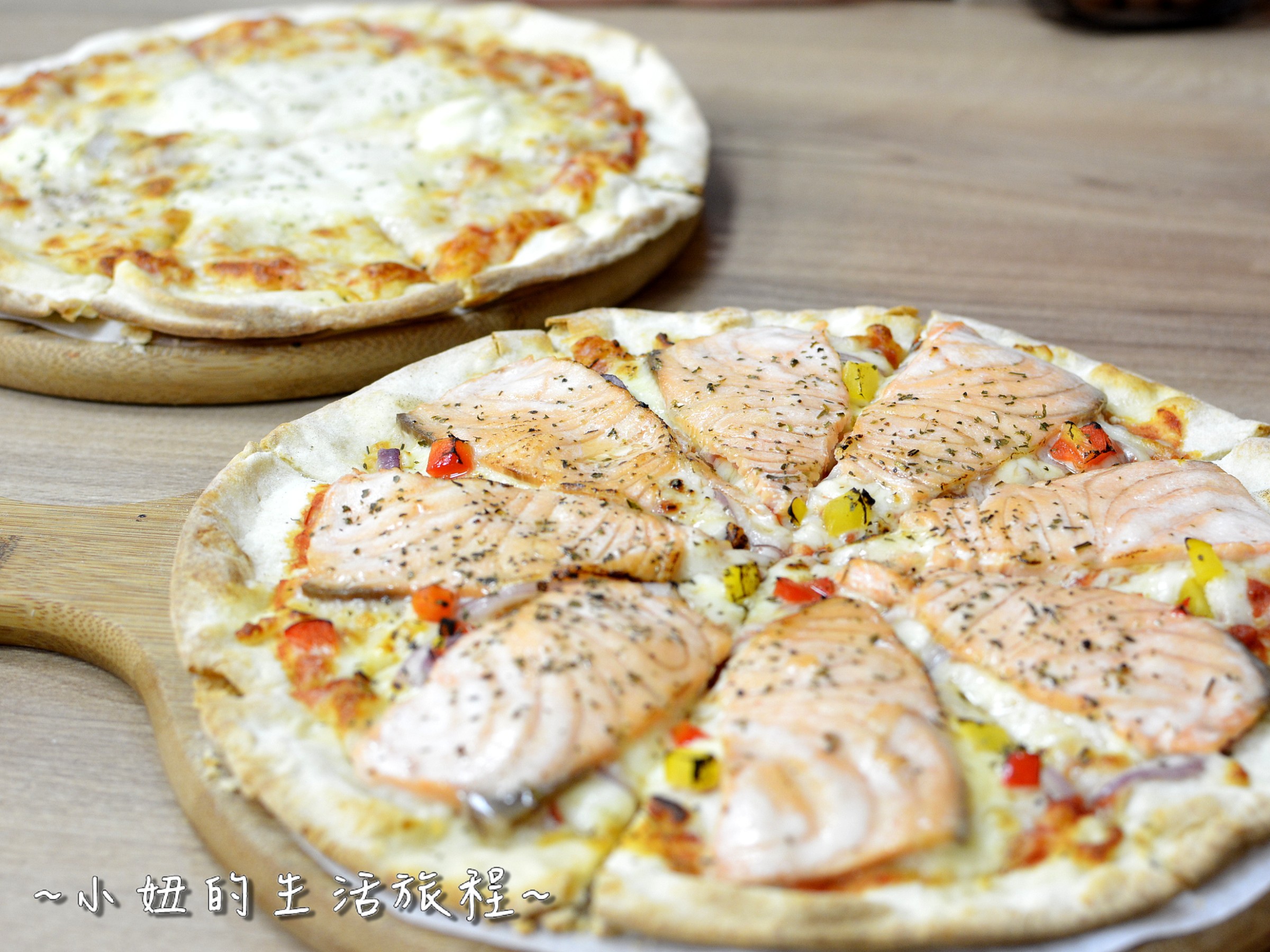 08士林夜市 捷運劍潭站 愛披薩 iPizza 正統 薄披薩 外國人.JPG