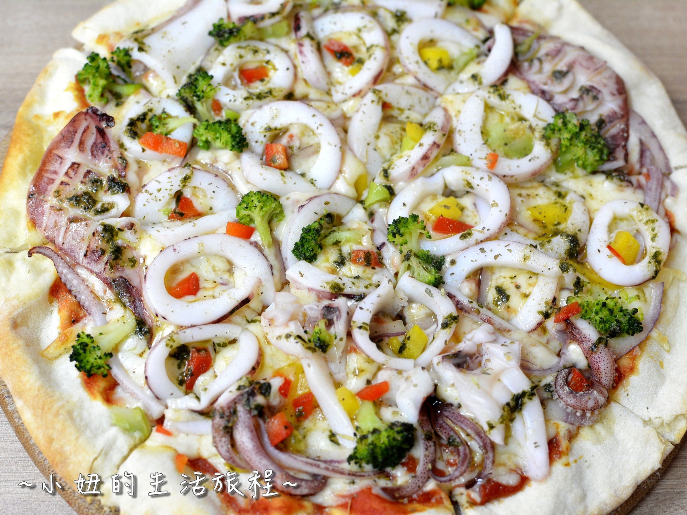 20士林夜市 捷運劍潭站 愛披薩 iPizza 正統 薄披薩 外國人.JPG