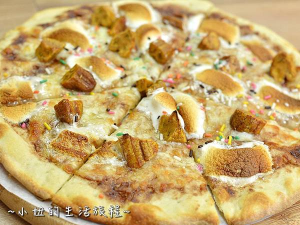 22iPIZZA 愛披薩 士林 黑鮪魚 鮭魚  士林夜市 推薦 美食  捷運劍潭站.jpg