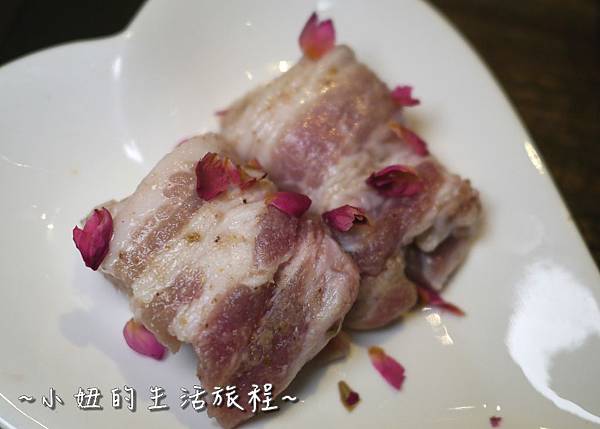 35台北 松山區 韓國烤肉 韓式烤肉 推薦 啾哇嘿喲 起司牛肋條 八色烤肉 爐邊蛋 推薦 餐廳 美食 慶城街 南京復興路 捷運 南京東路站 兄弟飯店.JPG