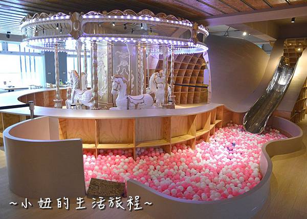 45台北 內湖餐廳 推薦 親子餐廳 五星級主廚美食 推薦 旋轉木馬 溜滑梯 兒童設施 美福對面.JPG