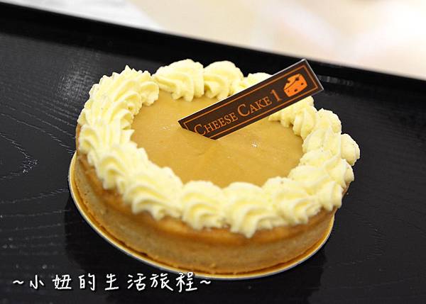 05 高質感蛋糕禮盒 CheeseCake  信義新光三越A4館B2 實體櫃位.JPG