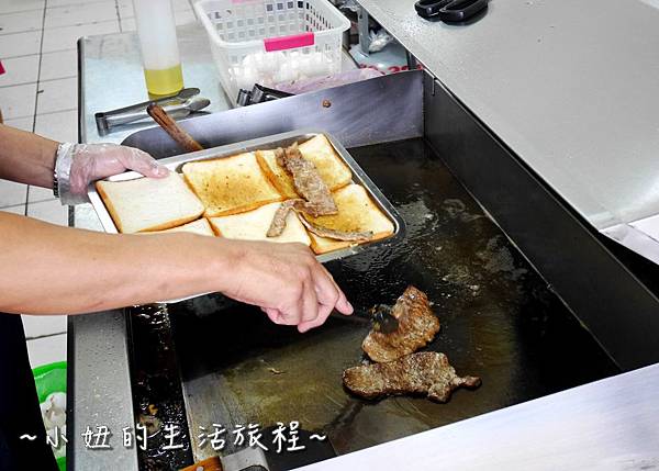 08晨吉司漢   肉排蛋土司(八德和平店).JPG