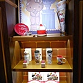 08 林口三井outlet 威秀影城 hello kitty red carpet餐廳.JPG