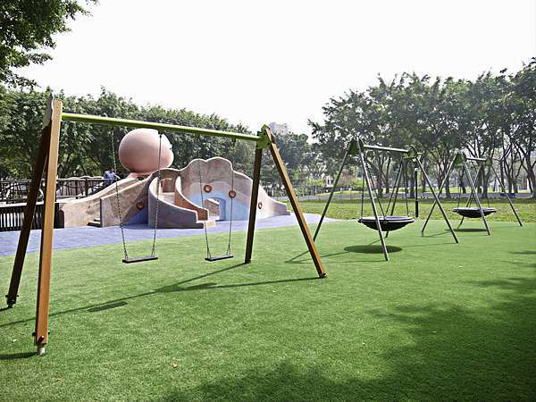 新北特色公園 板橋溪北公園 大型q版章魚滑梯 沙坑 攀網 鳥巢鞦韆 18新特色公園 小妞的生活旅程 痞客邦