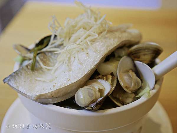 中和美食 雙月食品社中和店 虱目魚肚蛤蜊湯必點 遠東世紀廣場對面 台北米其林小吃 菜單 小妞的生活旅程 痞客邦 中和美食 雙月食品社中和店 虱目魚肚蛤蜊湯必點 遠東世紀廣場對面 台北米其林小吃 菜單 小妞的生活旅程 痞客邦