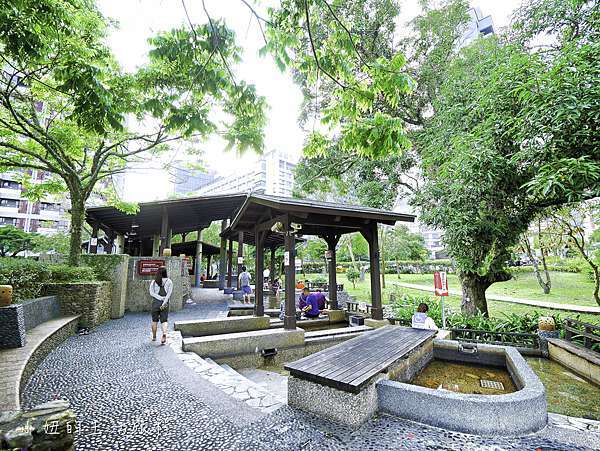 礁溪免費泡腳 礁溪溫泉公園 森林風呂 泡腳免費 泡湯只要80元 小妞的生活旅程 痞客邦