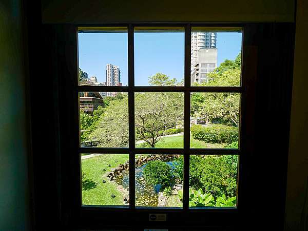北投溫泉博物館 北投免門票景點 日治公共浴場 800公斤北投石 北投景點一日遊 二日遊 小妞的生活旅程 痞客邦