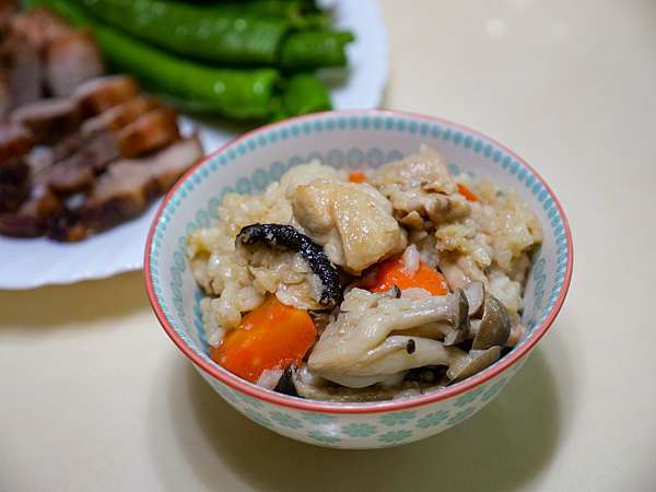 食譜 日式雞肉炊飯做法 電鍋料理 一鍋搞定一餐 超簡單的零失敗料理 小妞的生活旅程 痞客邦