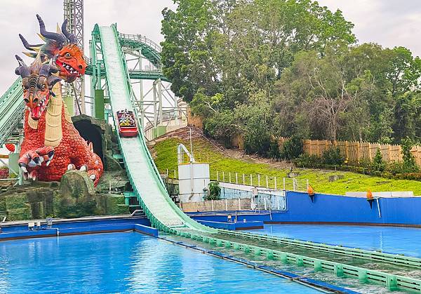 高雄義大遊樂世界全攻略｜門票優惠、必玩設施、交通美食住宿一次