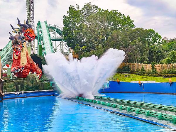 高雄義大遊樂世界全攻略｜門票優惠、必玩設施、交通美食住宿一次