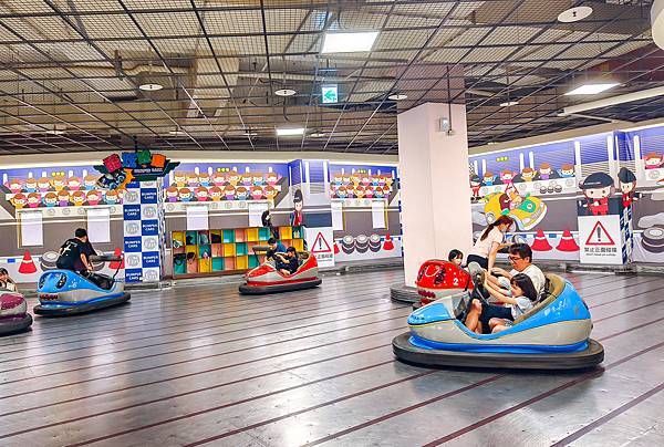 高雄義大遊樂世界全攻略｜門票優惠、必玩設施、交通美食住宿一次