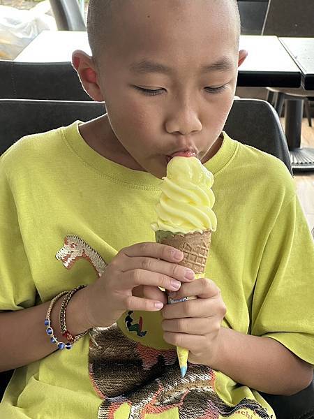 全家便利商店  海鹽檸檬霜淇淋 夏天裡的清爽雪酪感