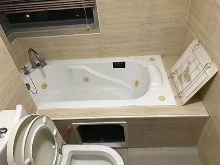 台中浴室翻修.jpg
