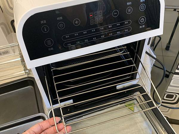 山水氣炸烤箱烤盤 (3).JPG SANSUI山水12L旋風溫控智能氣炸烤箱:360°自動轉烤不燒焦,不鏽鋼內膽好清理,預設16種氣炸烤箱料理(SAF-553N)黑白時尚雙色可選