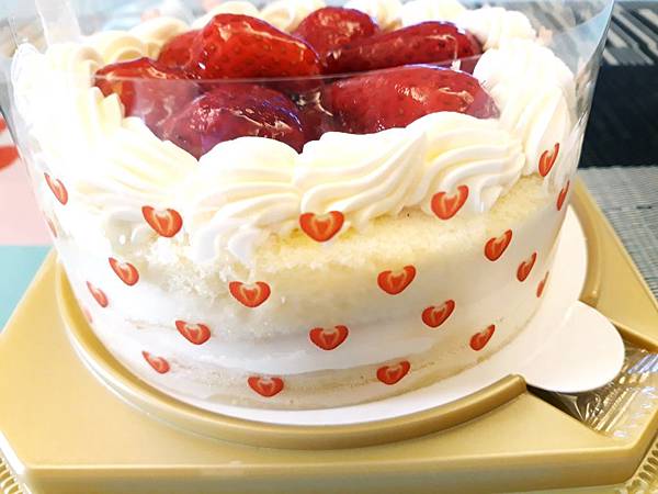 全聯草莓卡士達蛋糕_190304_0008.jpg 全聯草莓卡士達蛋糕_190304_0008.jpg