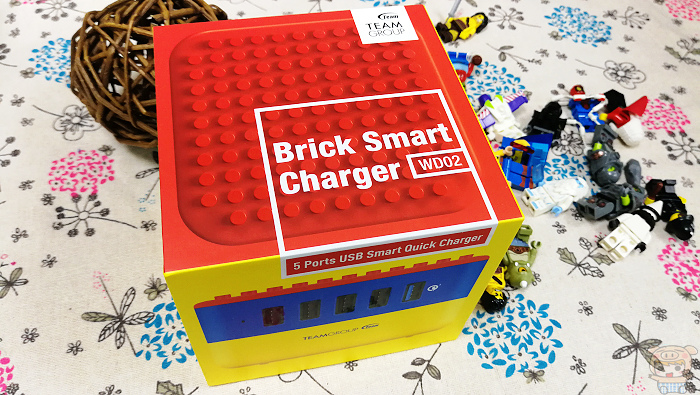 好用又好玩，TEAMGROUP Brick Smart Charger WD02 方塊充開箱