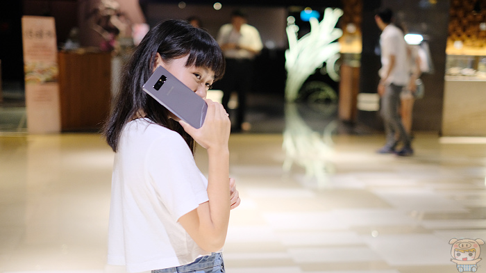 6.3 吋無邊際螢幕、雙鏡頭+ 雙 OIS 防手震​，三星 Galaxy Note 8 開箱評測