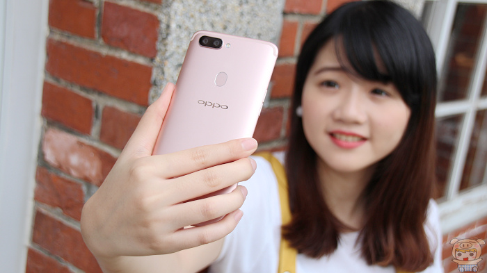 隨手自拍都是好照片，OPPO R11s 全螢幕手機開箱評測