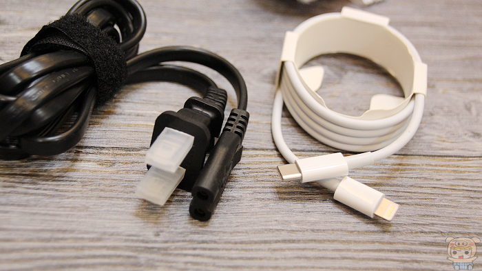 家中必備超好用產品！norm+ QC 3.0 四孔急速充電器開箱