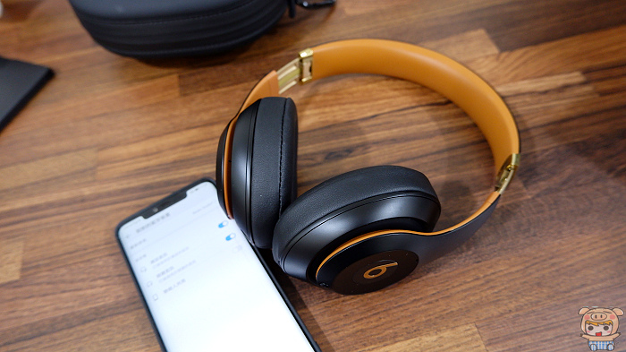 beats studio3 wireless skyline