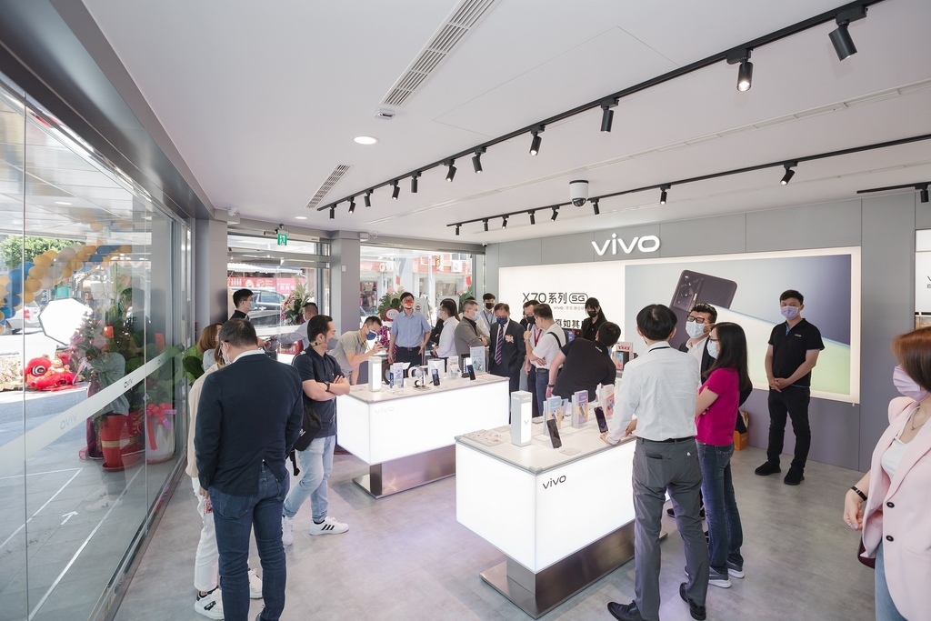 vivo台南體驗店今盛大開幕，即日起至5月6日推出開幕限定優惠.jpg